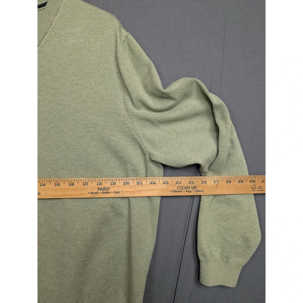 Eddie Bauer ‎ V-neck sweater Men's Size Large